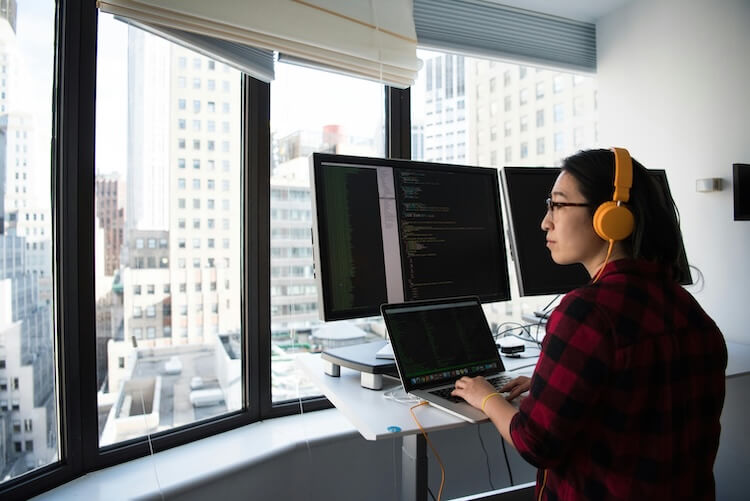 trusted technical professionals offering engineering and architecture services through Crossgrid